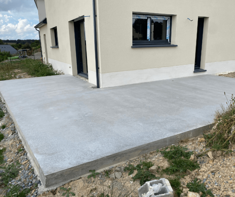 Terrasse en béton lissé quartz